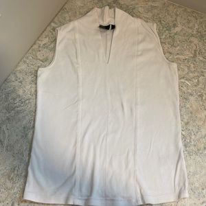 White sleeveless V cut top. 100% cotton Rafaella size S